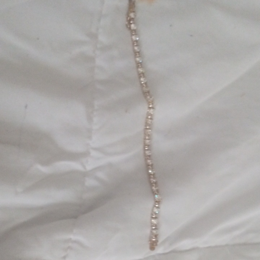 Elegant Gold and Silver Bracelet